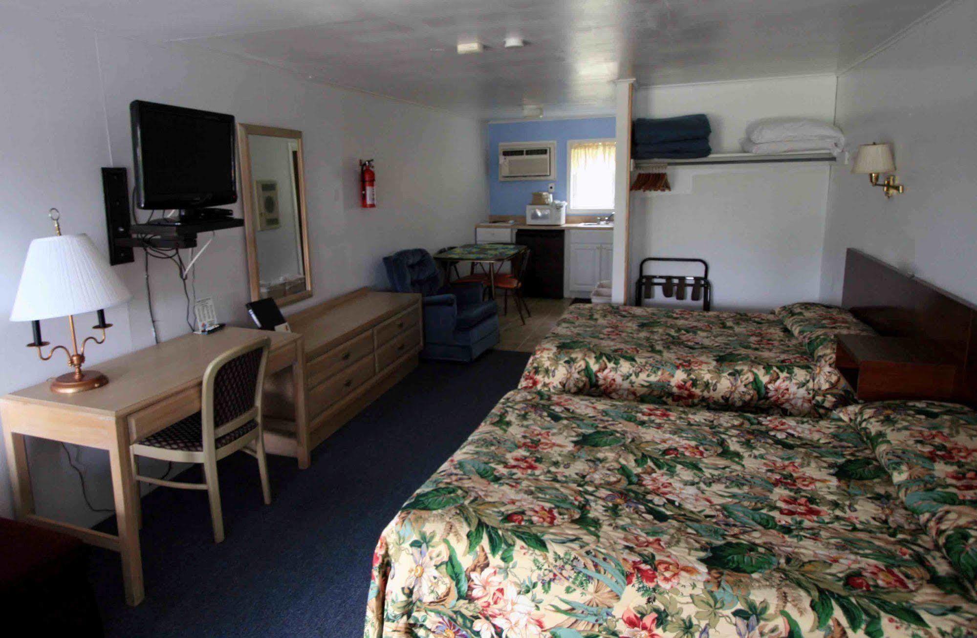 Cabin City Motel Cape May Bagian luar foto